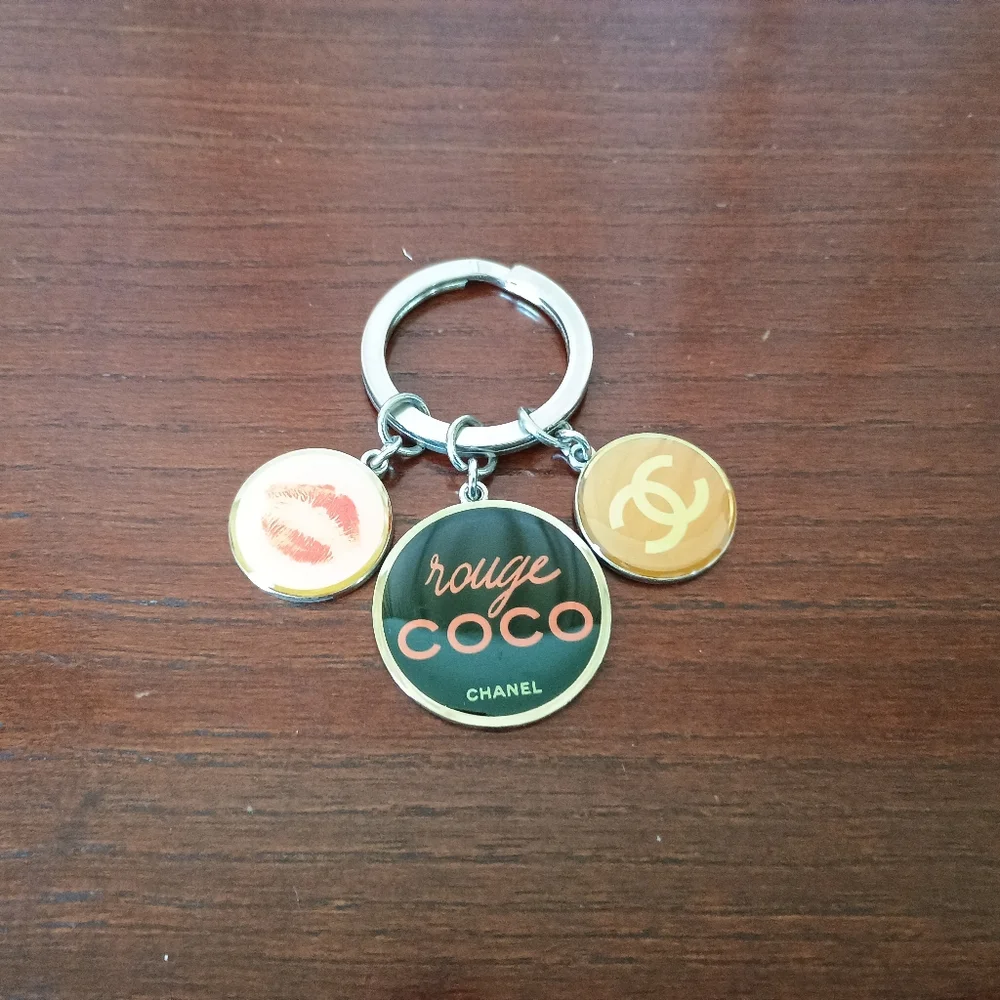 Chanel Silver Coco Marks Keychain w/Box